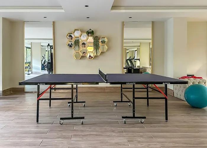 Qoople Triumph 17 Near Cleopatra