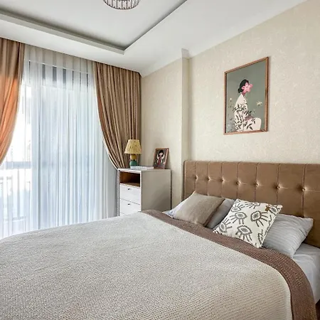 Qoople Triumph 17 Near Cleopatra *